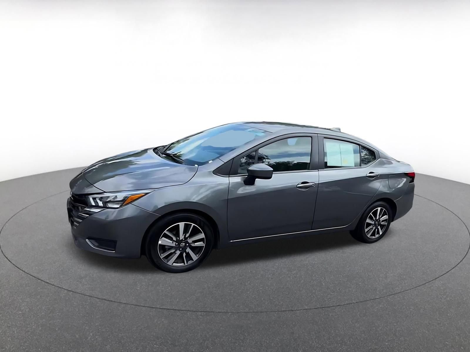 Used 2025 Nissan Versa SV FWD image 8