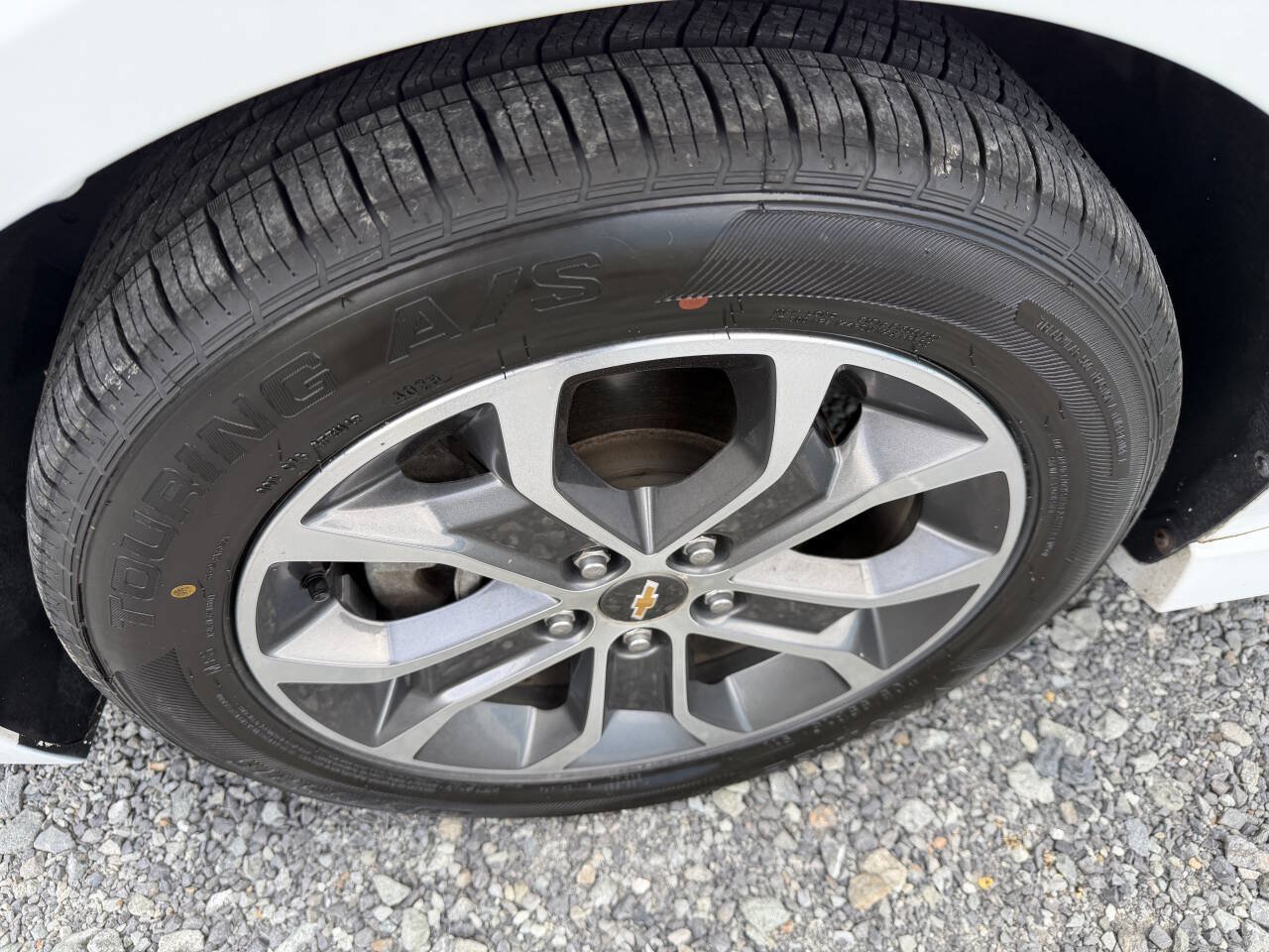 Used 2017 Chevrolet Sonic LT FWD image 14