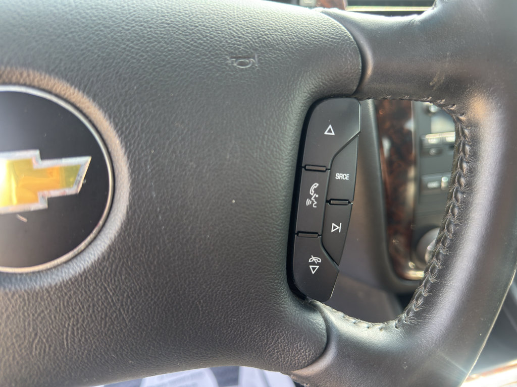 Used 2012 Chevrolet Impala LTZ FWD image 19