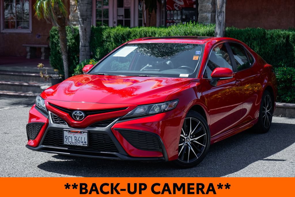 Used 2022 Toyota Camry SE w/ Convenience Package FWD image 4