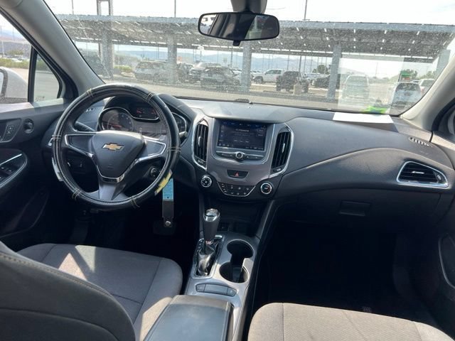 Used 2019 Chevrolet Cruze LS FWD image 29