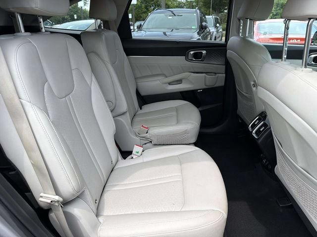 Used 2023 Kia Sorento SX Prestige AWD/4WD image 11