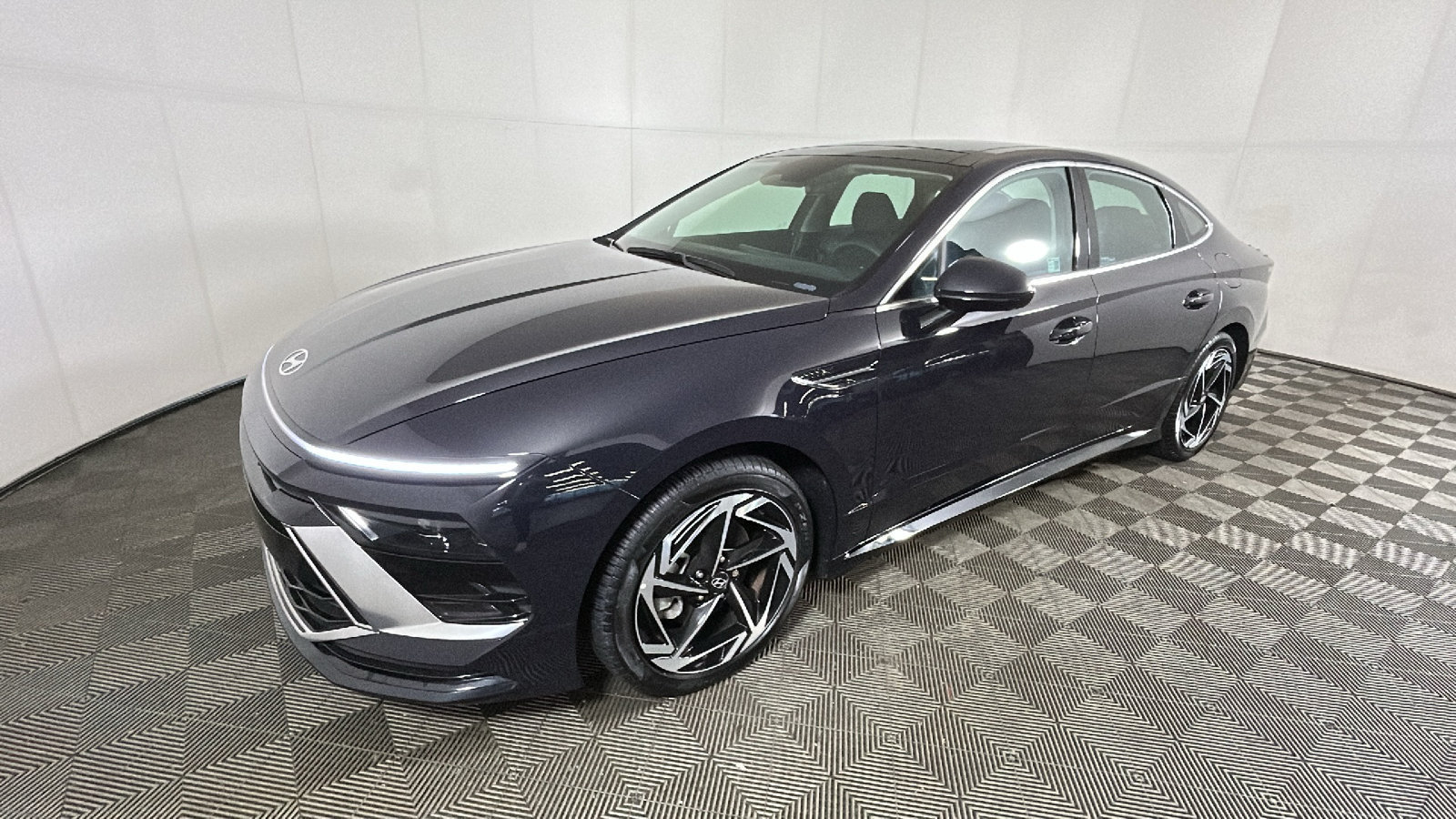 Used 2025 Hyundai Sonata SEL FWD image 8