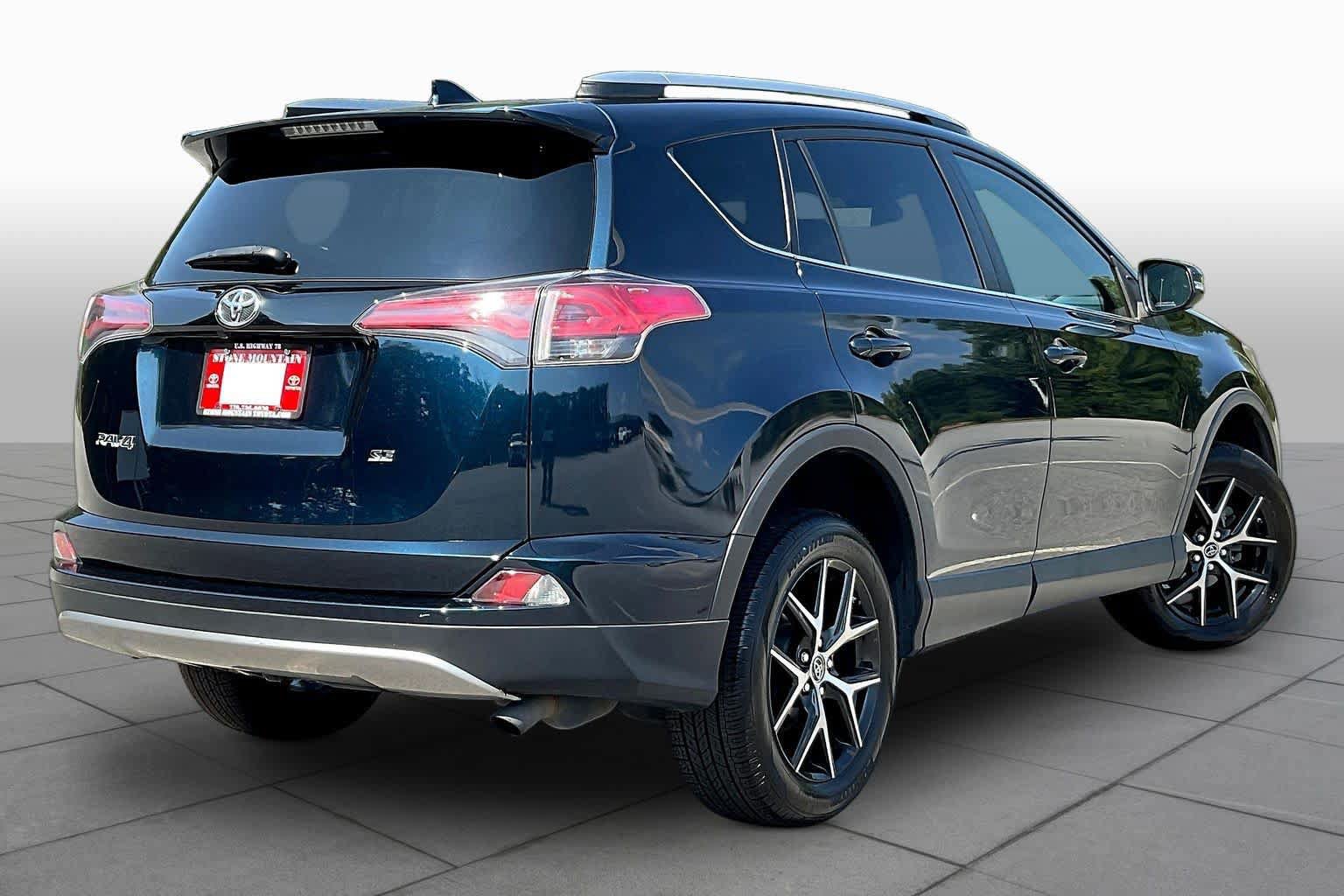 Used 2017 Toyota RAV4 SE w/ Power Extra Value Package FWD image 13