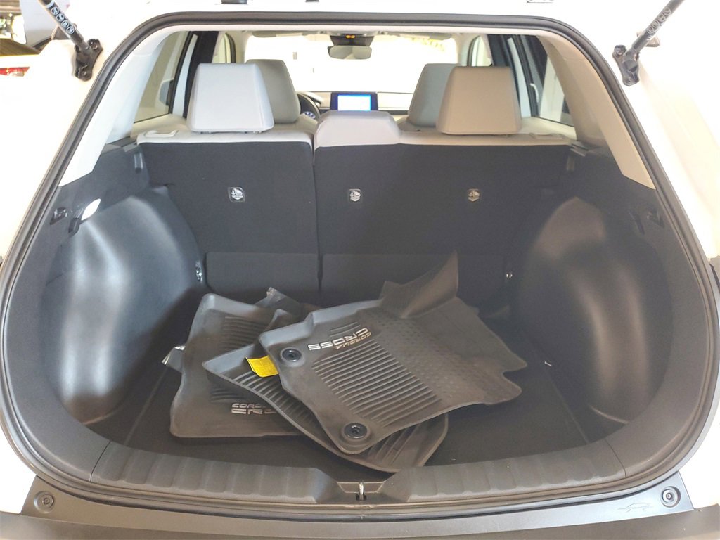 Used 2024 Toyota Corolla Cross LE w/ Moonroof Package image 8