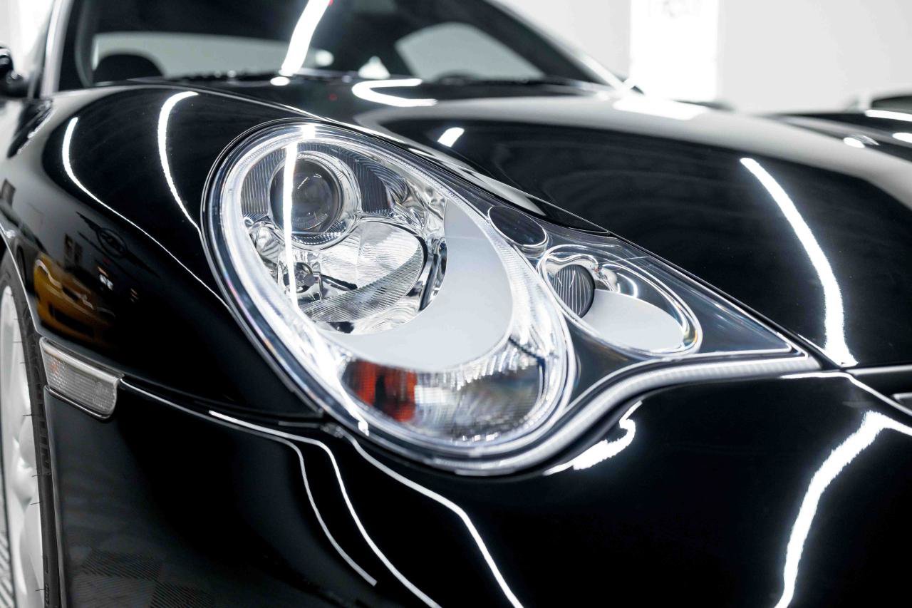 Used 2002 Porsche 911 GT2 RWD image 14