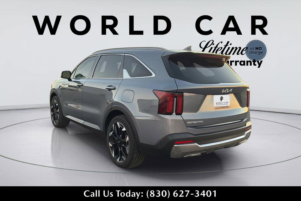 Used 2024 Kia Sorento EX w/ Panoramic Sunroof Package FWD image 11