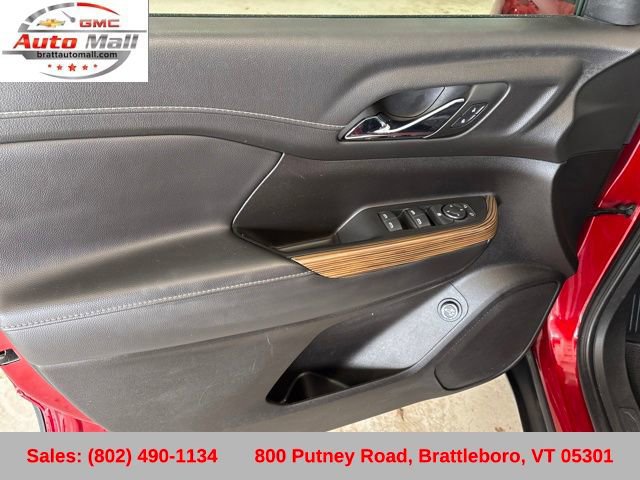 Used 2023 GMC Acadia SLE w/ Driver Convenience Package AWD/4WD image 12