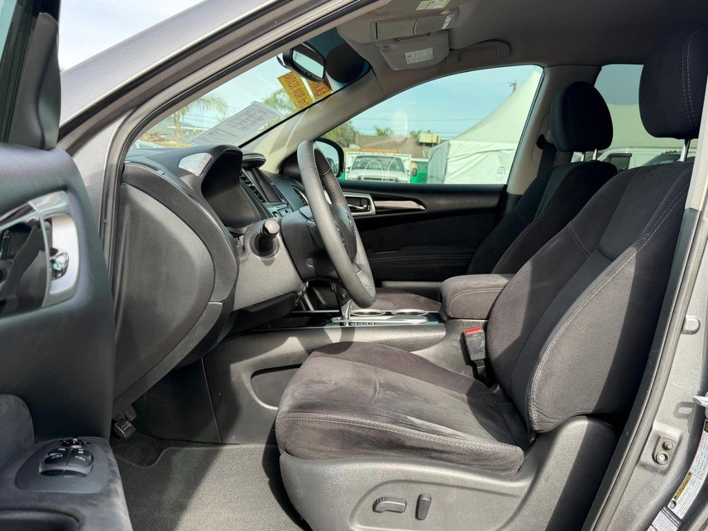 Used 2015 Nissan Pathfinder SV image 17