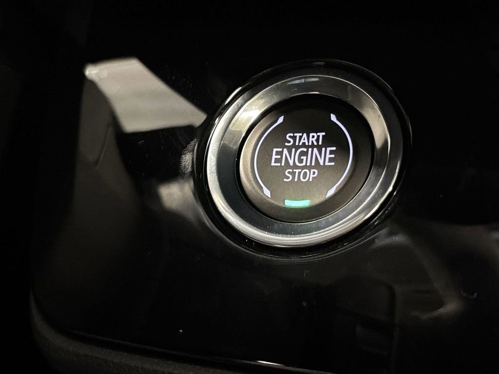 New 2025 Buick Envision Sport Touring image 21