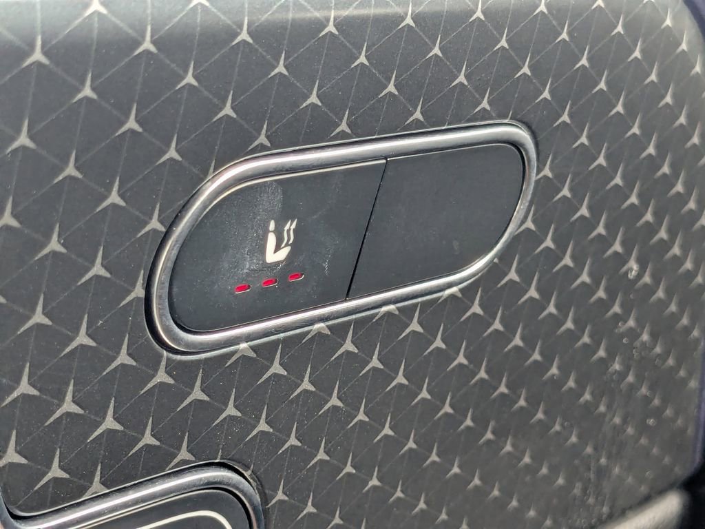 Used 2024 Mercedes-Benz GLB 250 4MATIC image 11