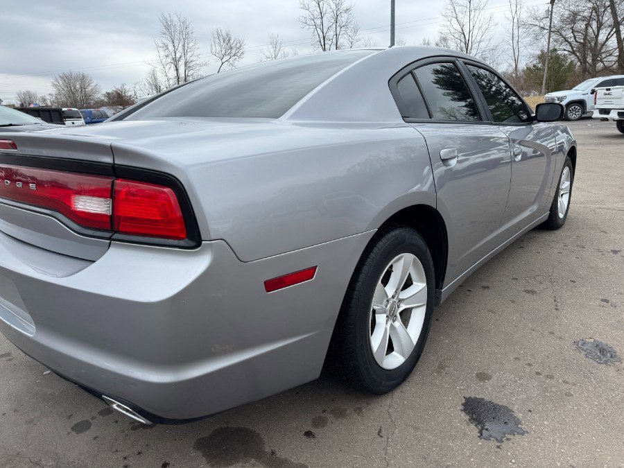 Used 2014 Dodge Charger SE RWD image 11