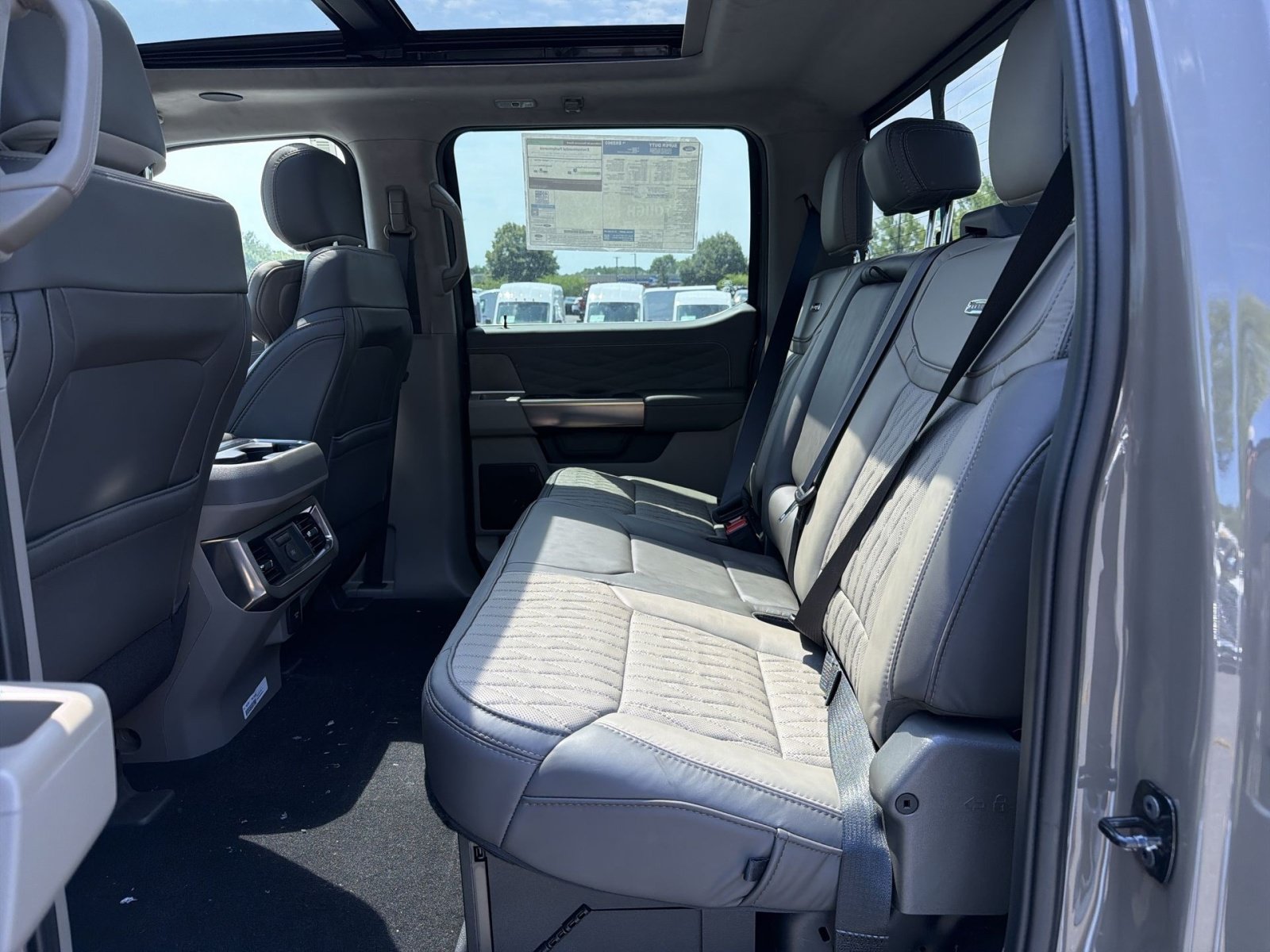 New 2026 Ford F350 Platinum w/ Platinum Plus Package AWD/4WD image 30