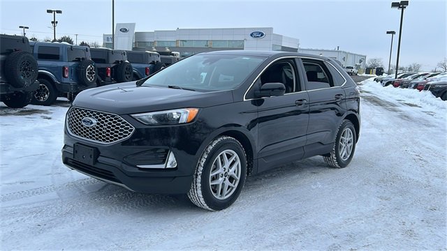 Used 2024 Ford Edge SEL w/ Convenience Package image 2