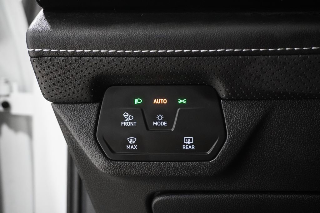 Used 2024 Volkswagen Atlas SE image 22