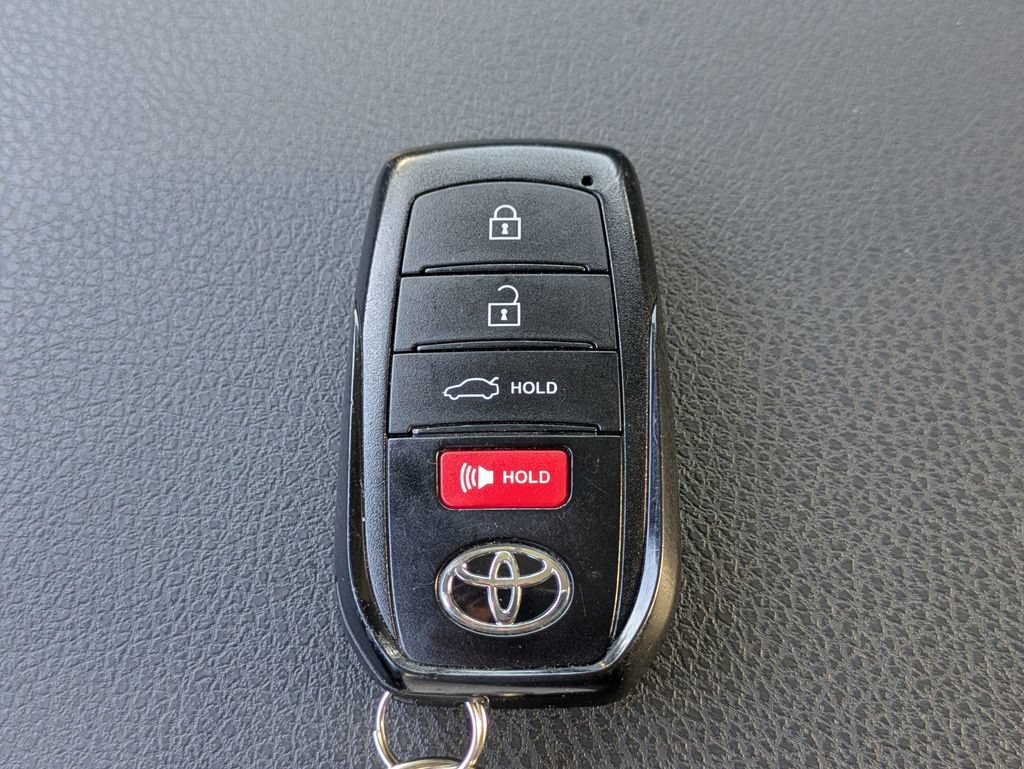Used 2025 Toyota Camry LE FWD image 28