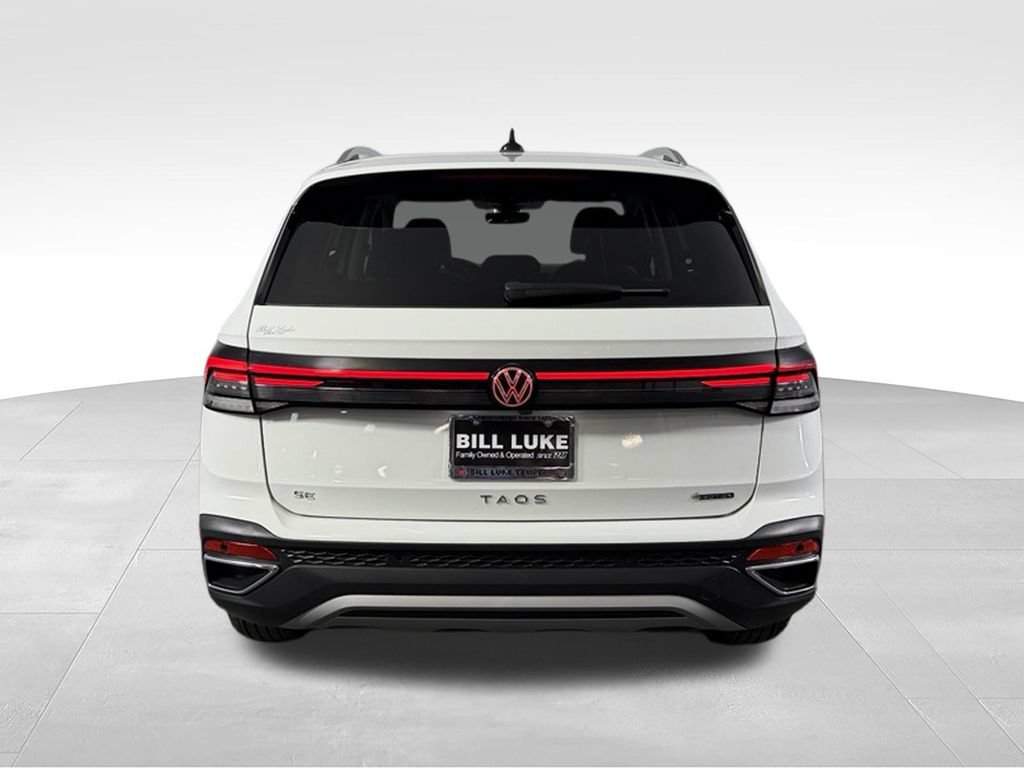 Used 2025 Volkswagen Taos SE AWD/4WD image 7