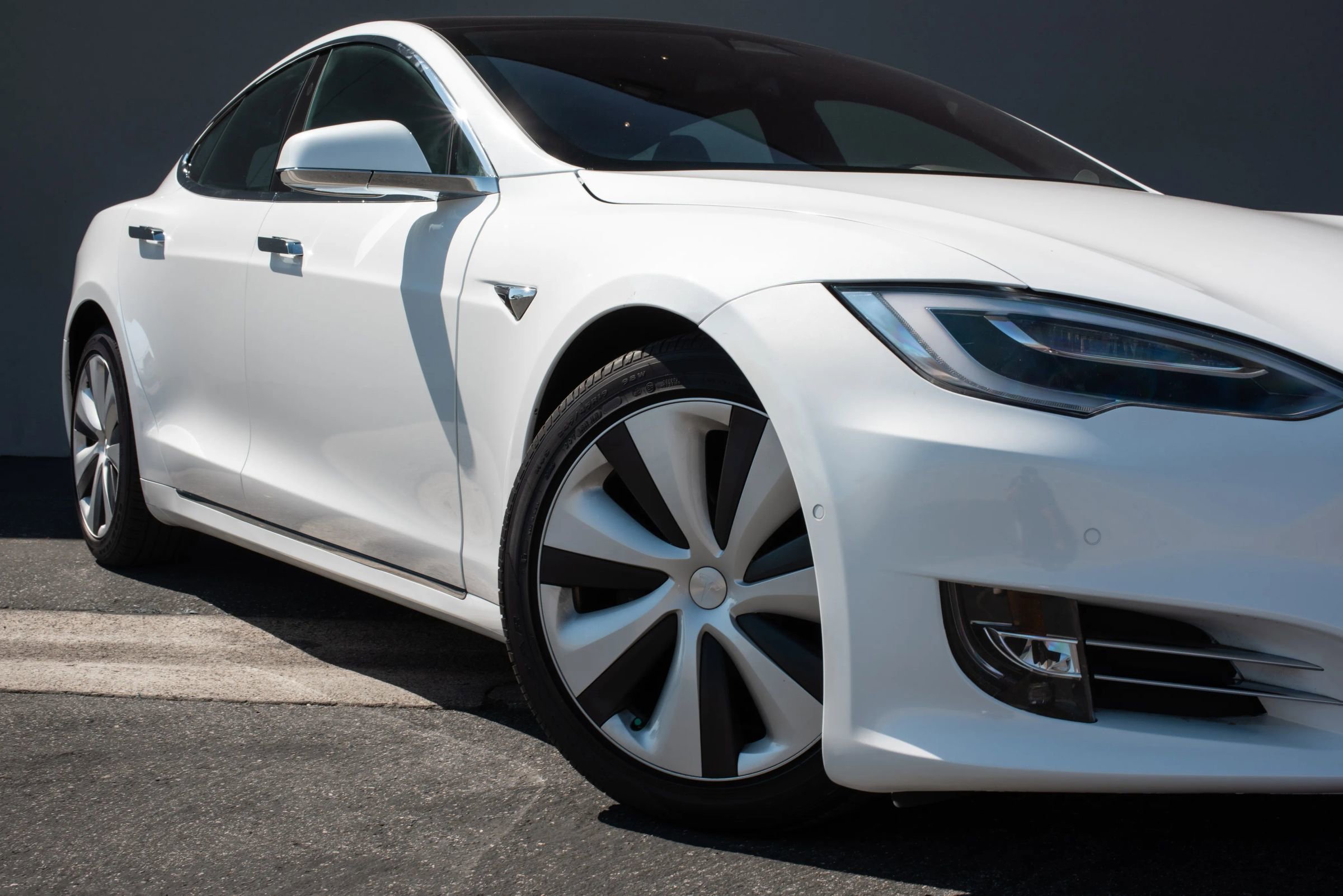 Used 2021 Tesla Model S Long Range Plus image 30