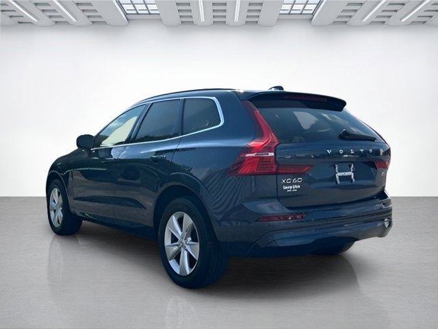 Used 2022 Volvo XC60 B5 Momentum image 6
