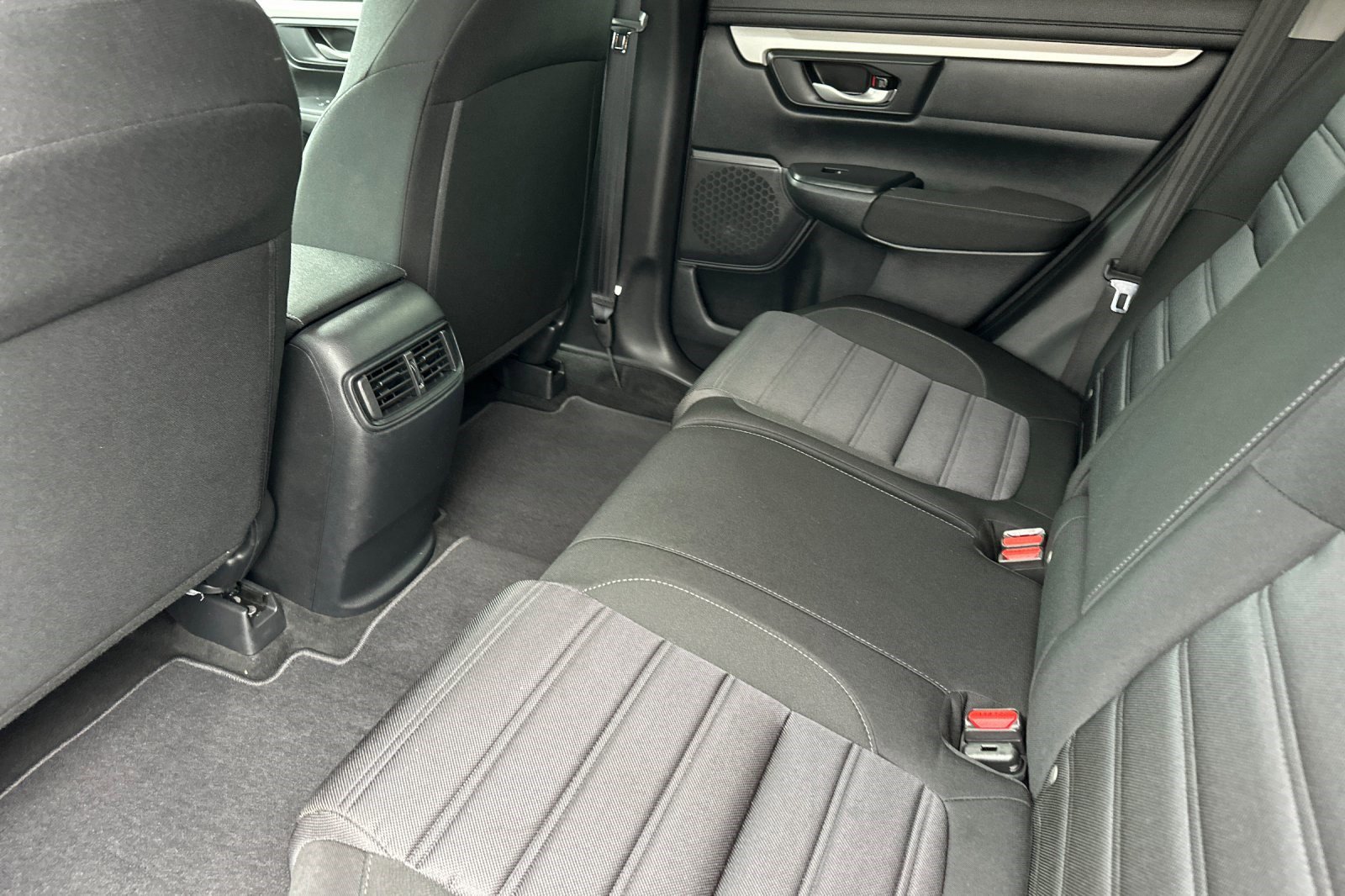 Used 2019 Honda CR-V LX image 15