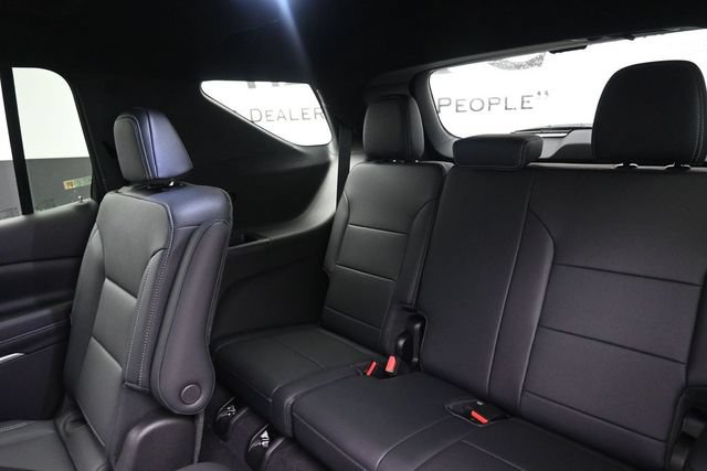 New 2027 Chevrolet Traverse LT w/ Sun and Wheel Package FWD image 9