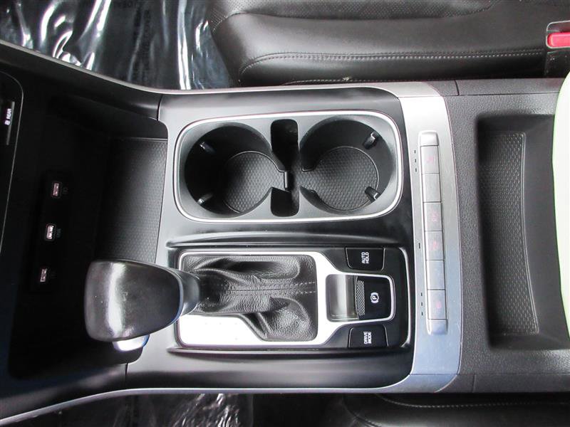 Used 2022 Kia Carnival LX image 18