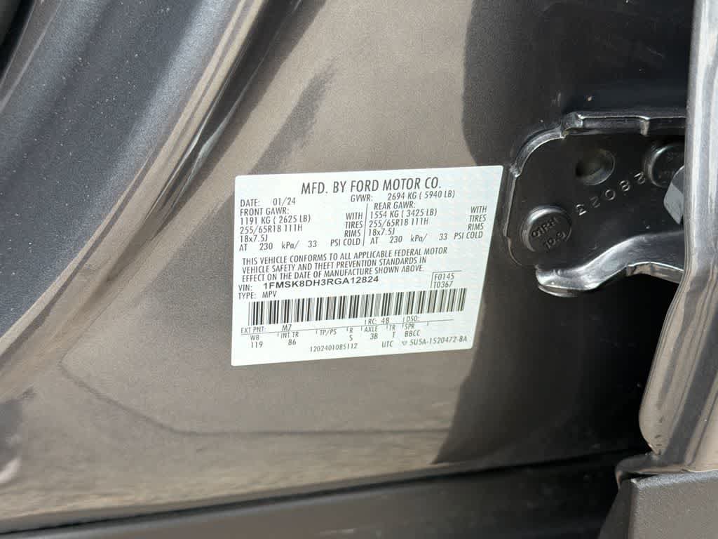 Used 2024 Ford Explorer XLT AWD/4WD image 33
