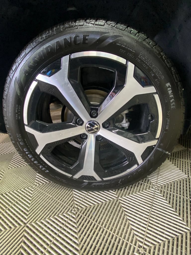 New 2026 Volkswagen Taos SEL AWD/4WD image 9