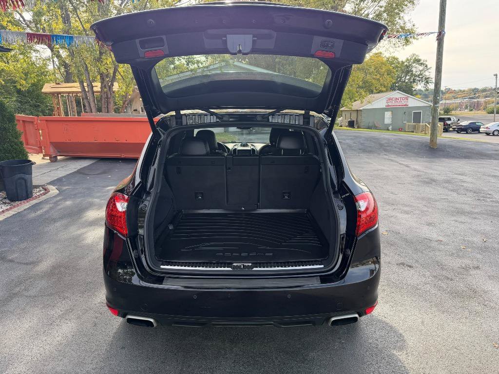 Used 2014 Porsche Cayenne Platinum Edition AWD/4WD image 20