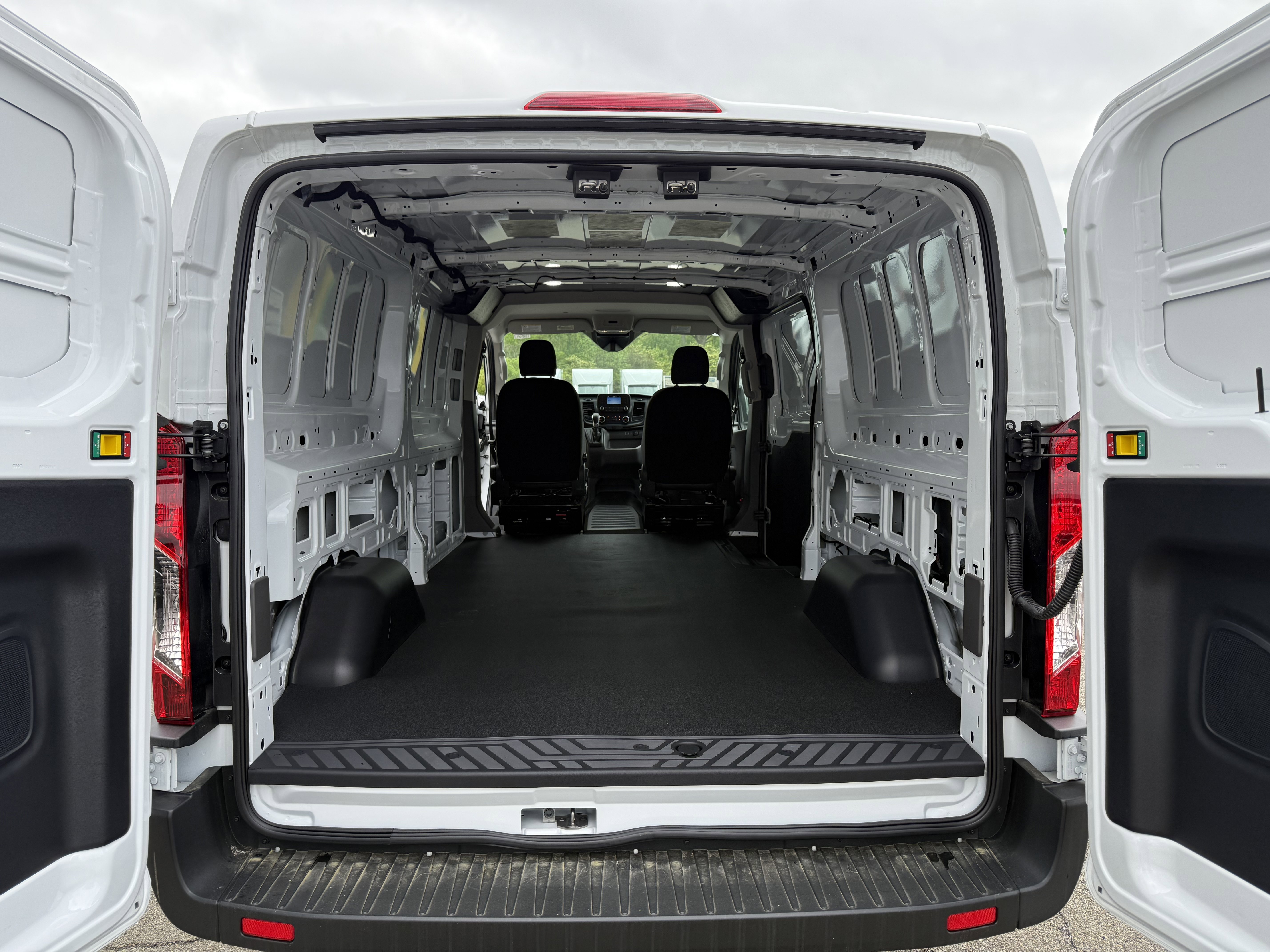 New 2024 Ford Transit 250 XL RWD image 9
