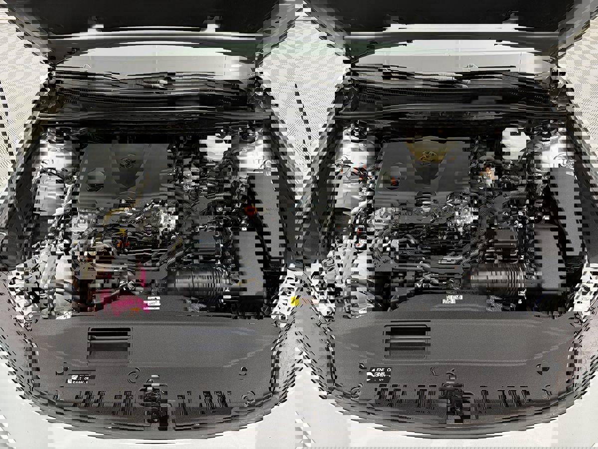 Used 2025 Toyota Camry LE image 32