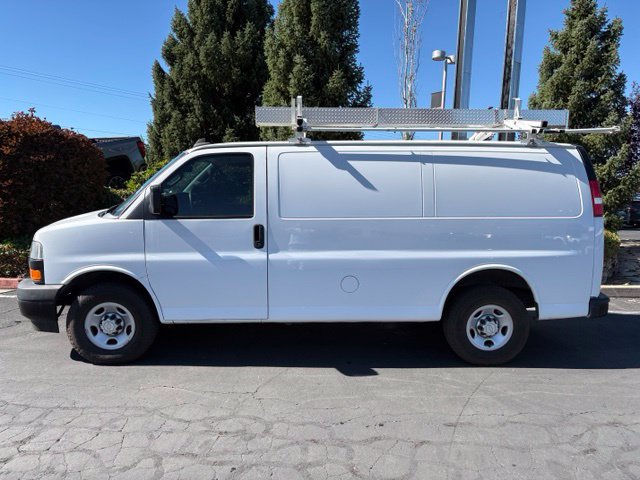 Used 2021 Chevrolet Express 2500 w/ Driver Convenience Package RWD image 3