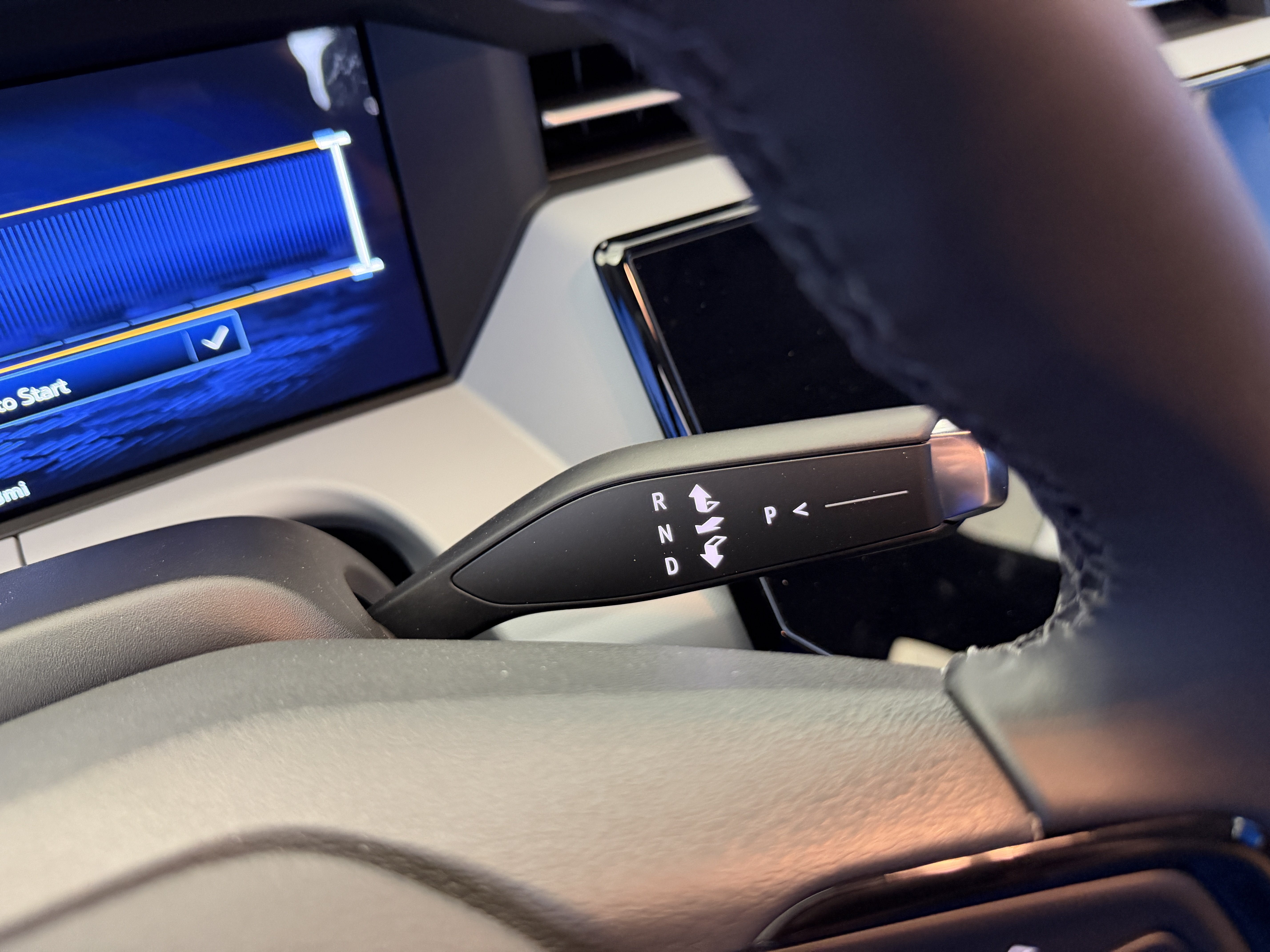 New 2027 Chevrolet Bolt LT w/ Comfort Package FWD image 18