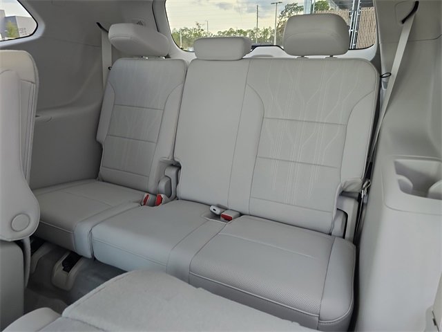 New 2026 Buick Enclave Avenir w/ Super Cruise Package image 17