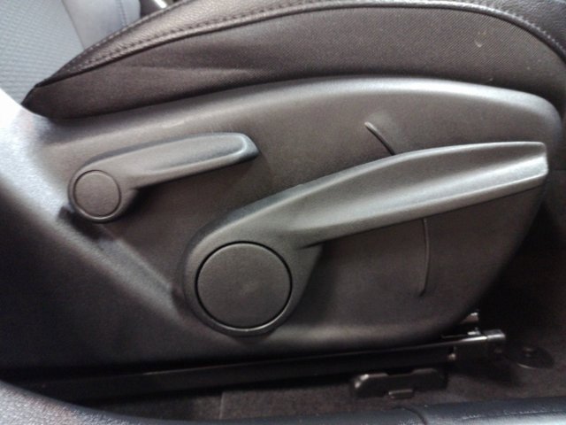 Used 2025 Jeep Compass Latitude w/ Altitude Special Edition image 24