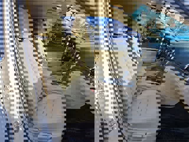 Used 2019 Jeep Grand Cherokee Laredo image 32