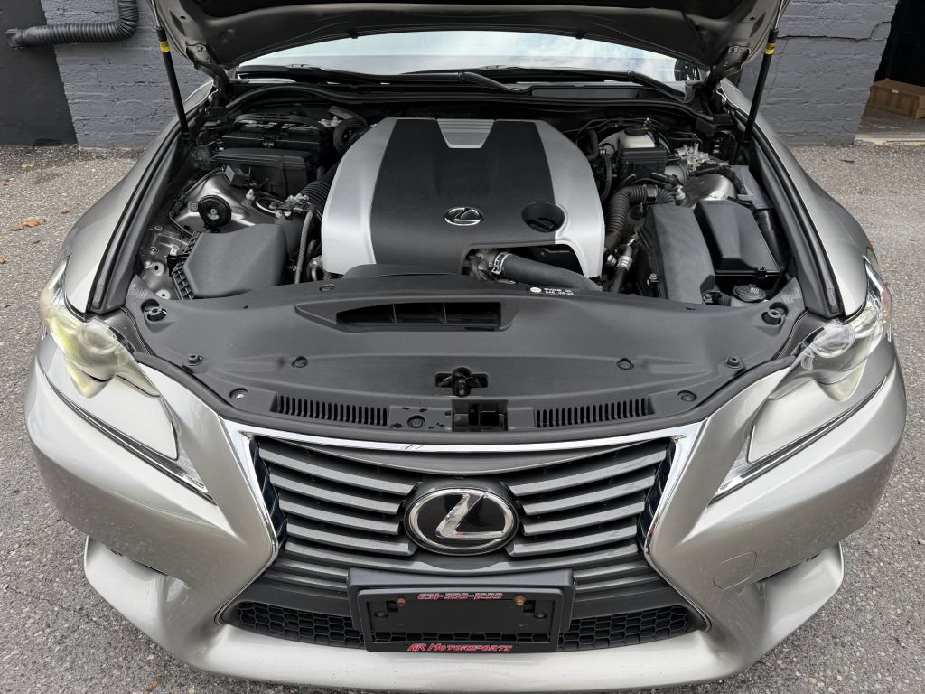 Used 2016 Lexus IS 300 AWD w/ Premium Package image 9