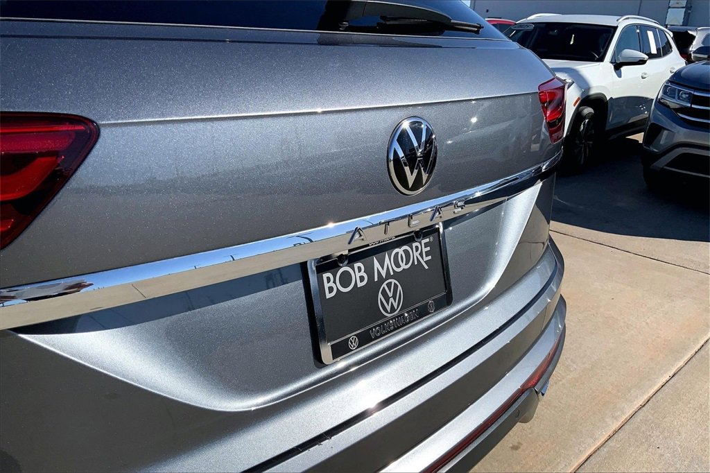 Used 2023 Volkswagen Atlas Cross Sport SE image 8