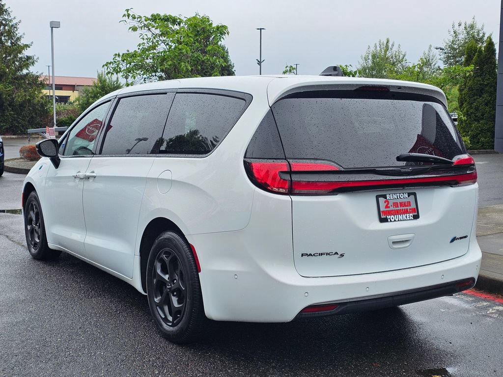 Used 2024 Chrysler Pacifica Limited FWD image 7