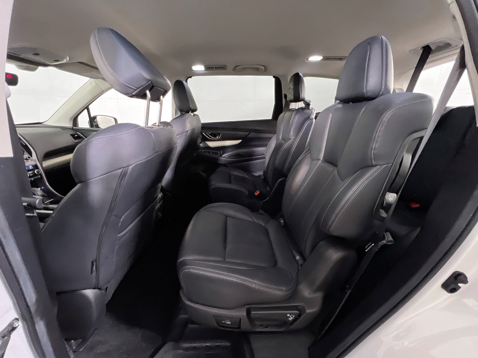 Used 2022 Subaru Ascent Limited image 23