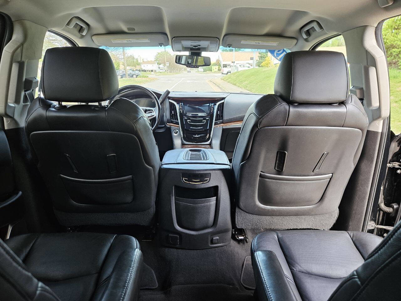 Used 2019 Cadillac Escalade ESV 4WD image 20