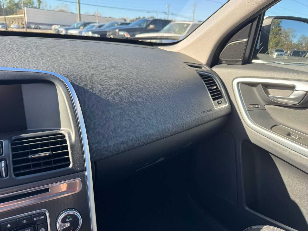 Used 2015 Volvo XC60 T5 image 12