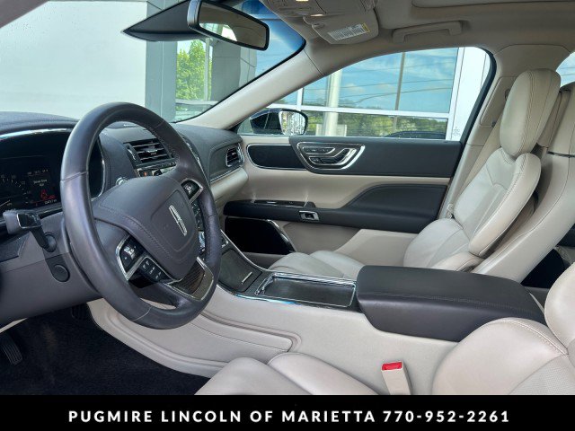 Used 2017 Lincoln Continental Select w/ Climate Package FWD image 3