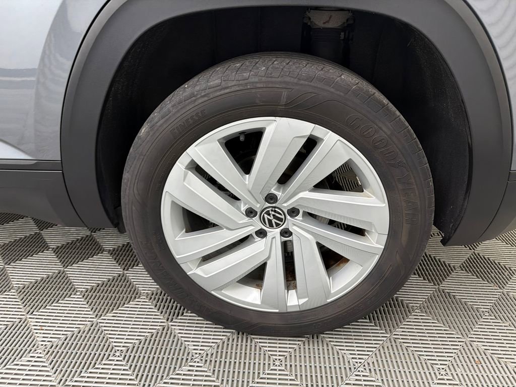 Used 2022 Volkswagen Atlas Cross Sport SE w/ Panoramic Sunroof Package image 21