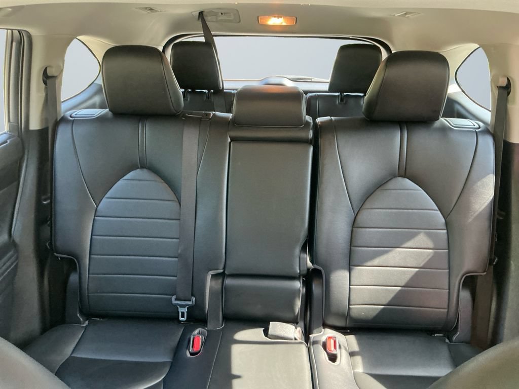Used 2020 Toyota Highlander XLE AWD/4WD image 14