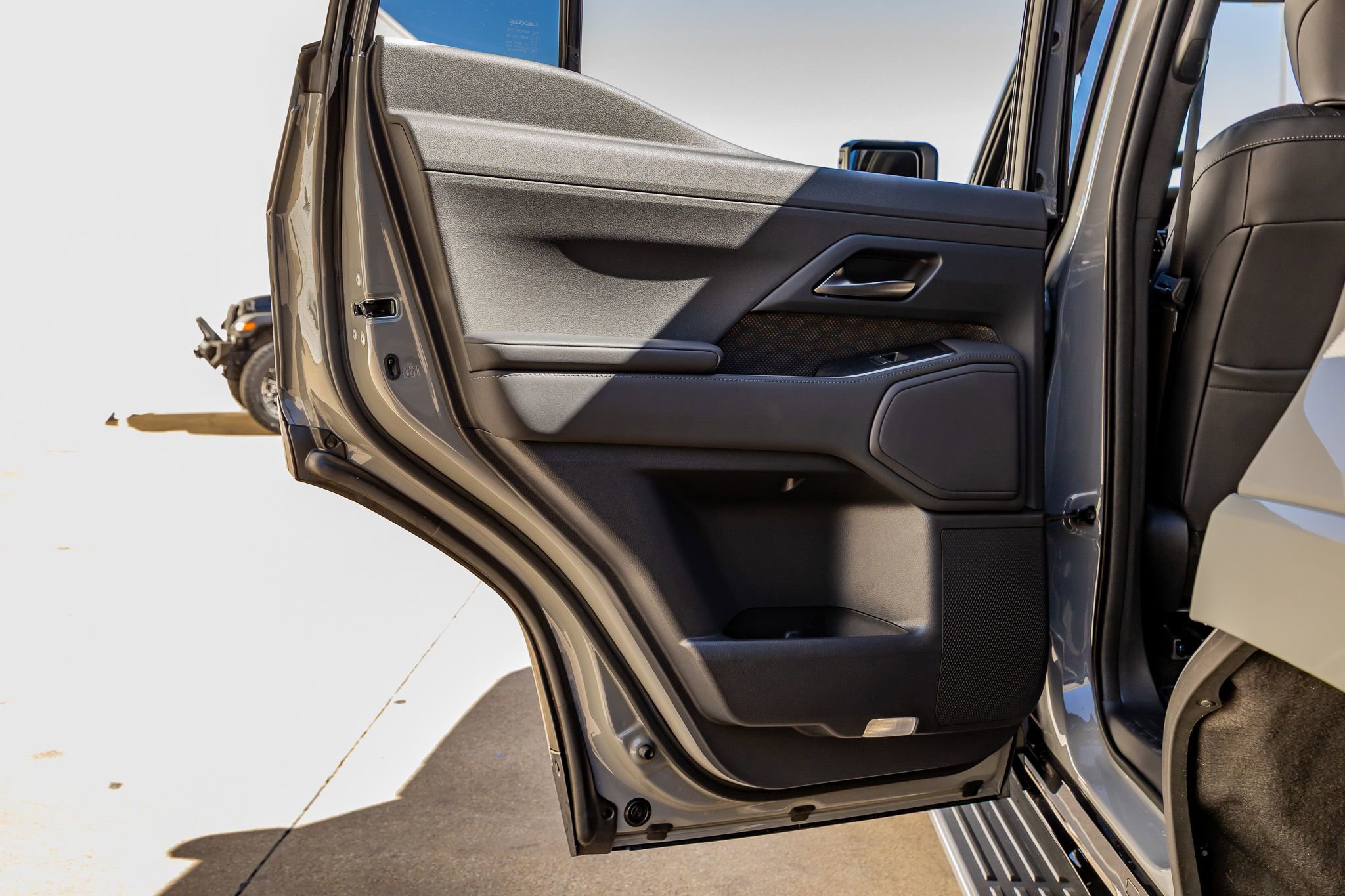 Used 2026 Lexus GX 550 w/ Accessory Package (2T) image 39