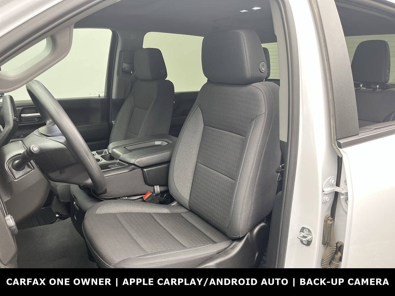 Used 2025 Chevrolet Silverado 2500 Custom w/ Custom Value Package image 9