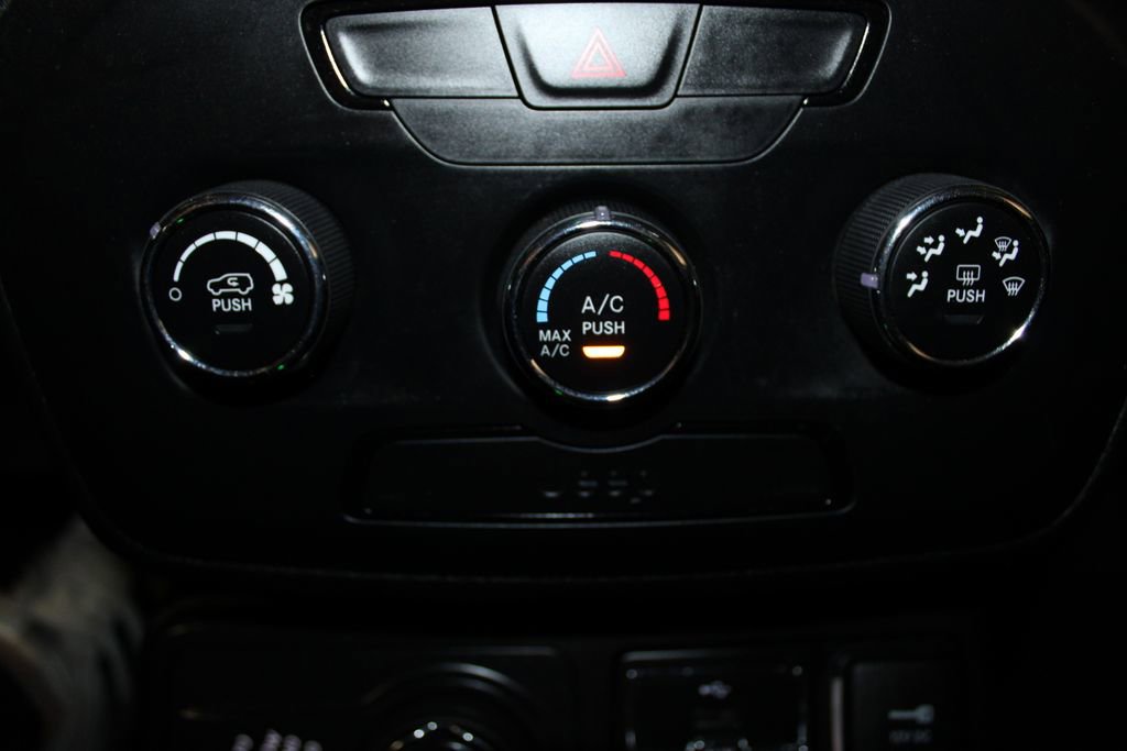 Used 2020 Jeep Renegade Sport w/ Sport Appearance Group image 19