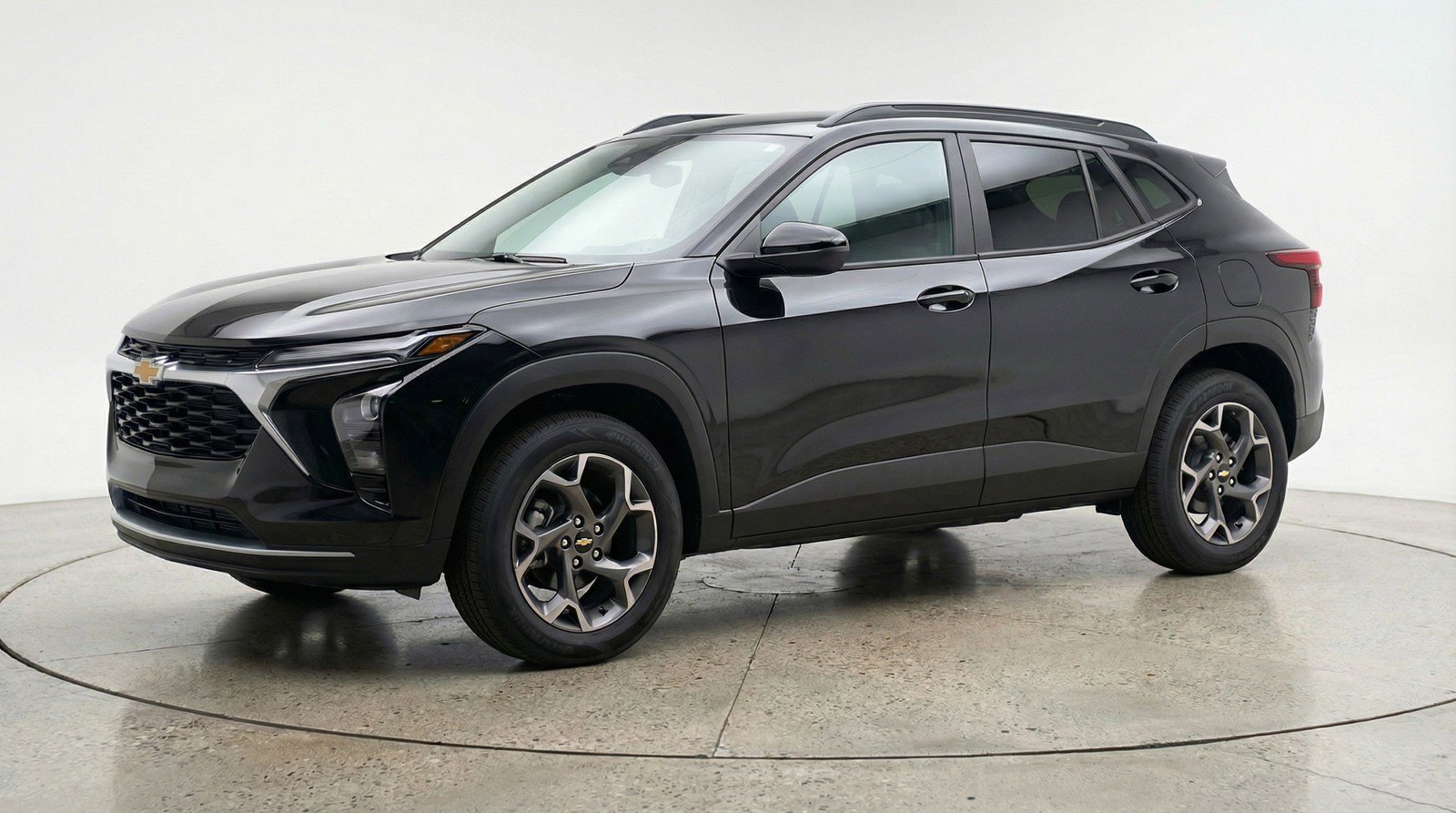 Used 2025 Chevrolet Trax LT image 3