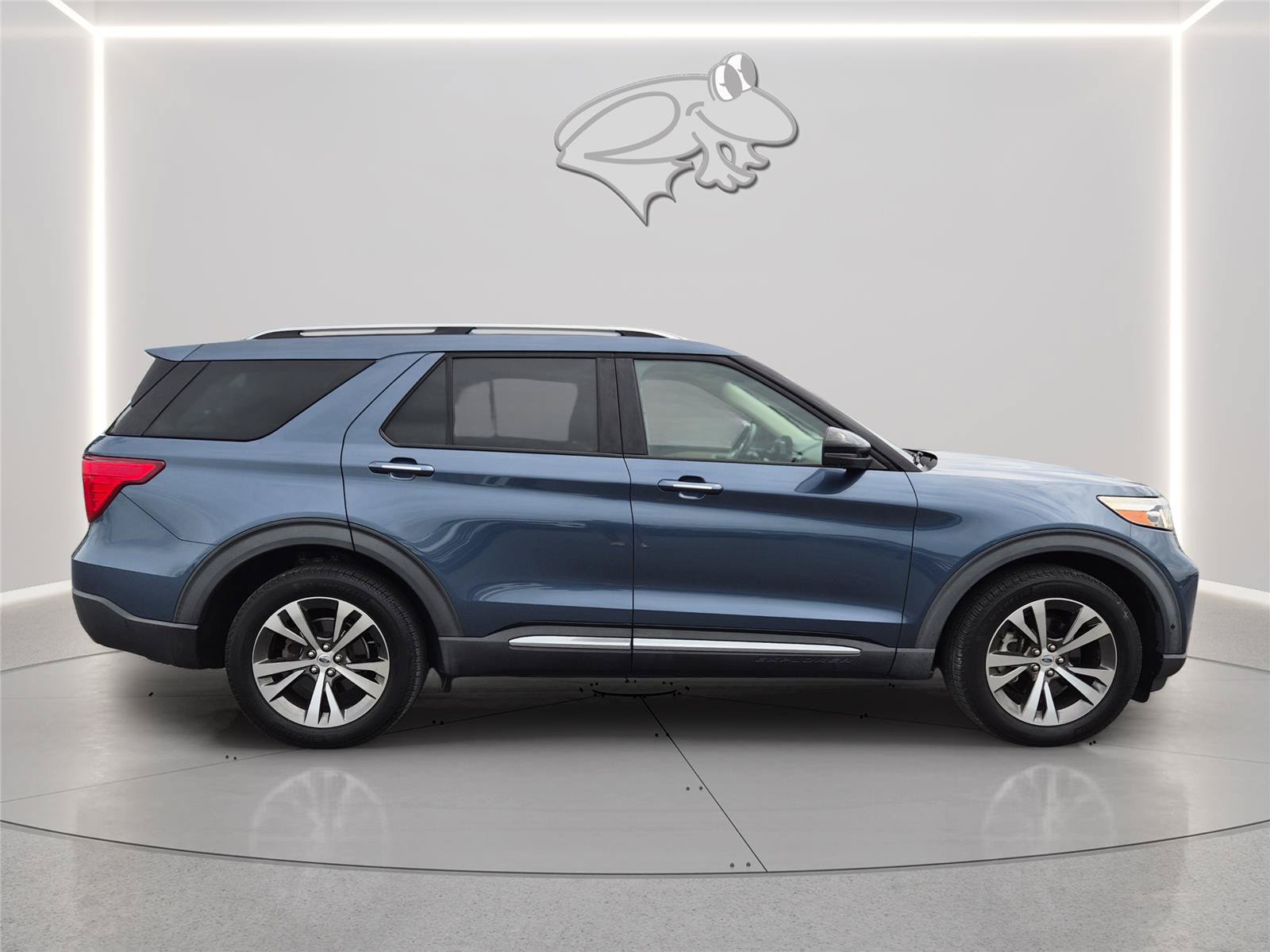 Used 2020 Ford Explorer Platinum w/ Premium Technology Package AWD/4WD image 6